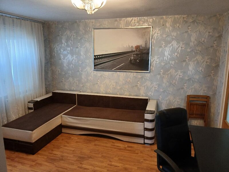 Drumul Taberei, apropiere Plaza si Piata Moghioros, semistradal,